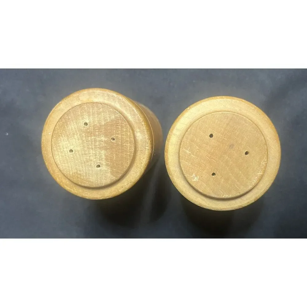 Vintage Wood Wooden Salt and‎ Pepper Shakers